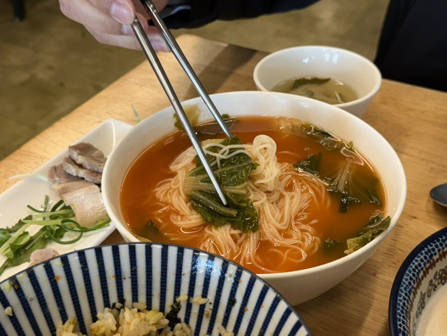 오전열한시 세 메뉴 전체 사진