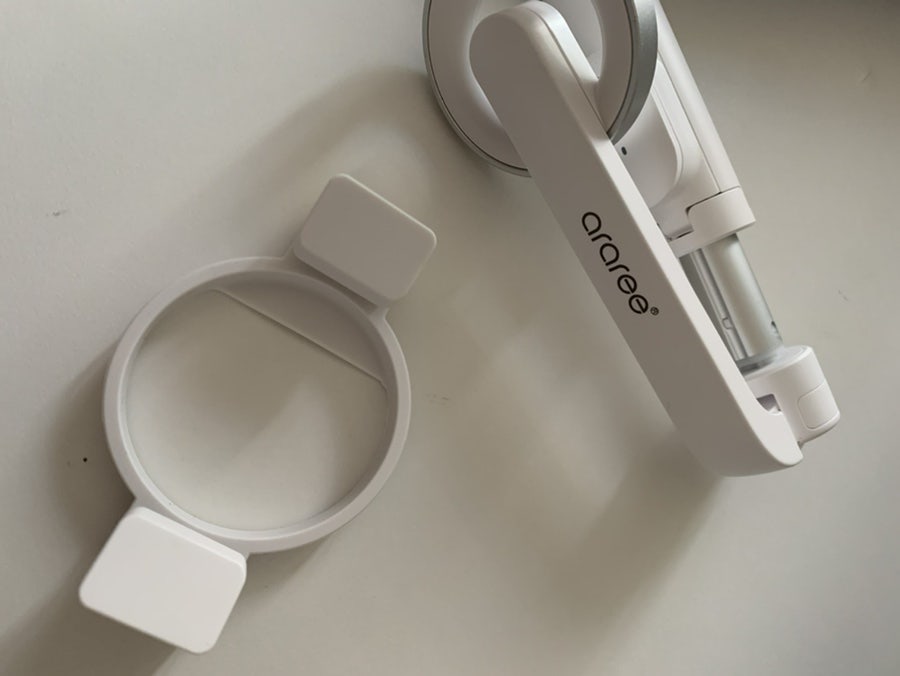 아라리 맥세이프 삼각대 세운 모습