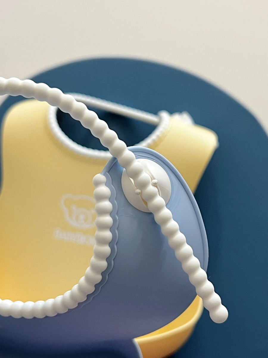 베이비뵨 턱받이 사이즈 조절