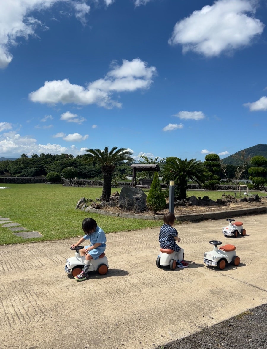 올위켄드 카페 전경