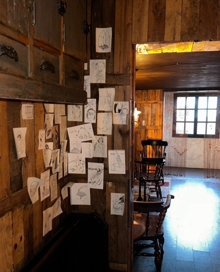 카페 덤불 좌석 공간