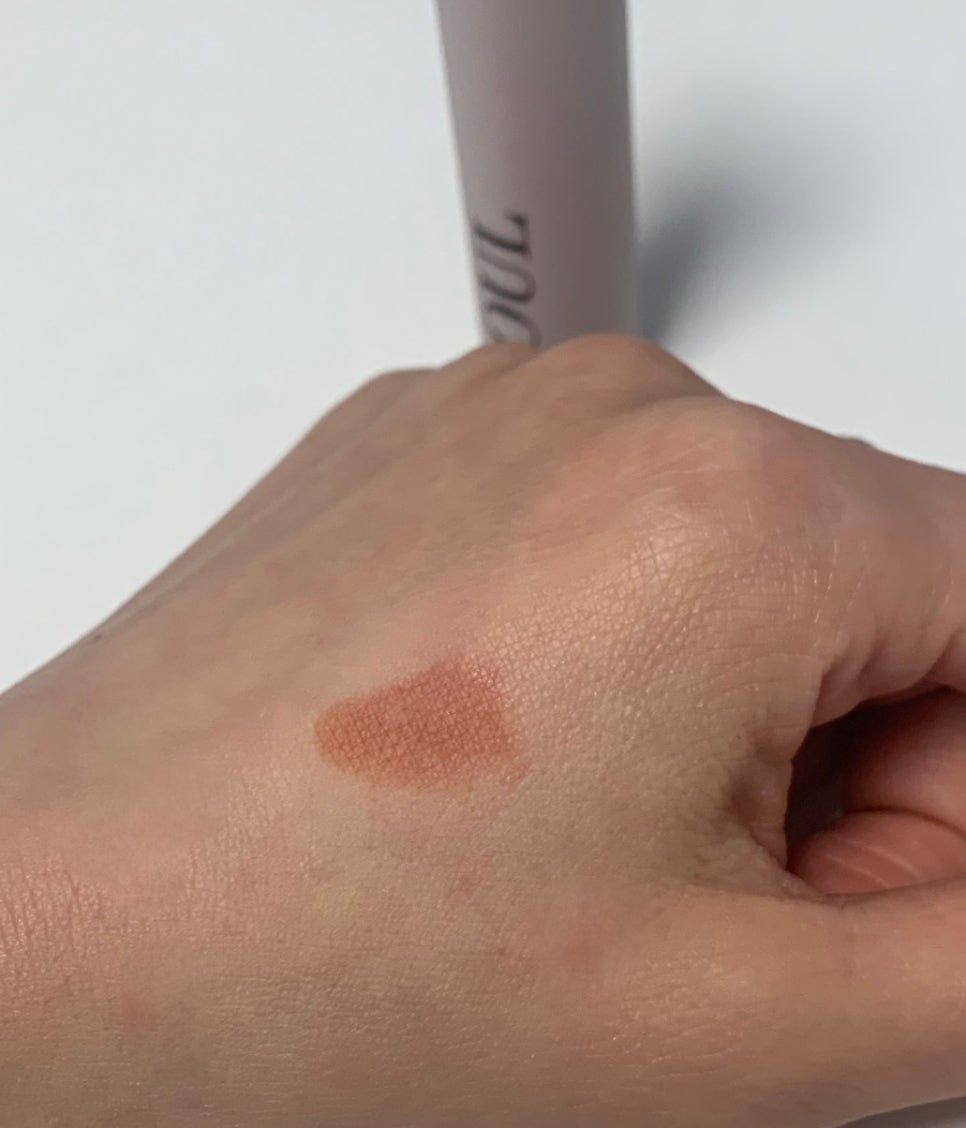 소울 프리사이즈 립타투 손등 발색